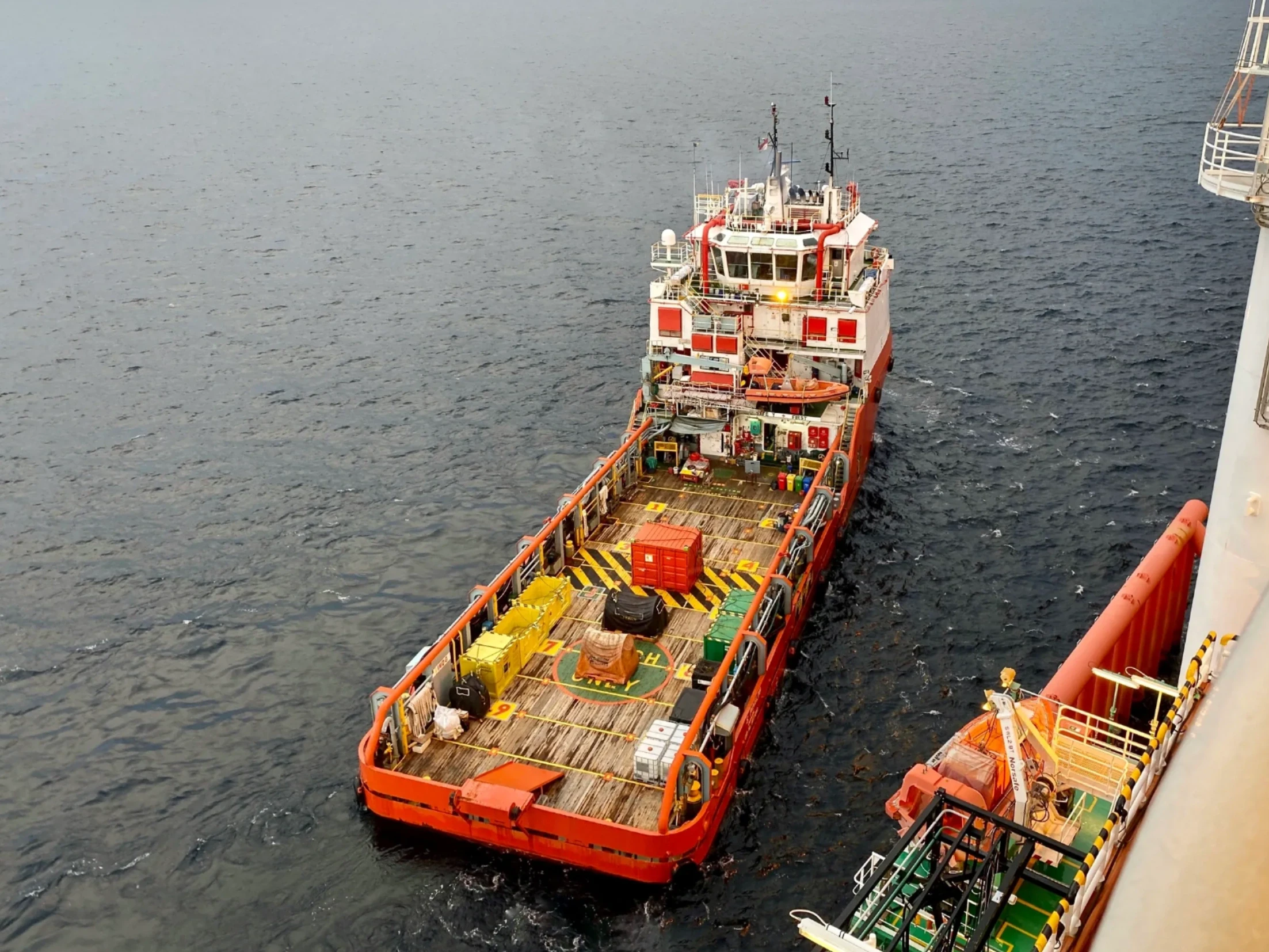 Offshore vessel operations